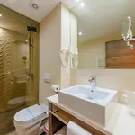 New Star Hotel 4*