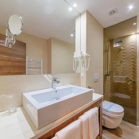 Hotel New Star 4*
