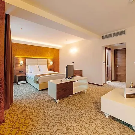 New Star Hotel 4*