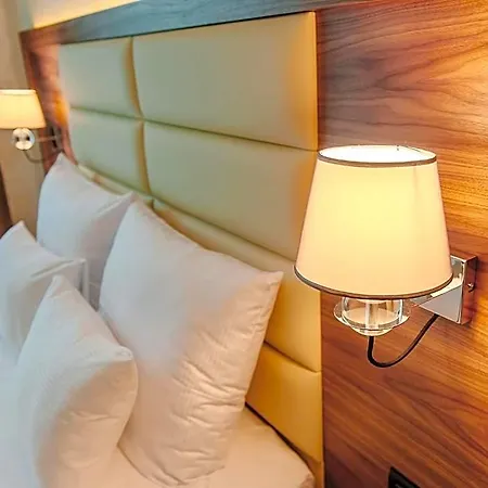 New Star Hotel