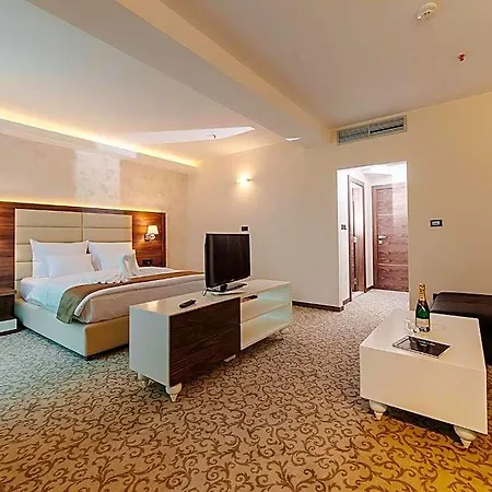 New Star Hotel 4*